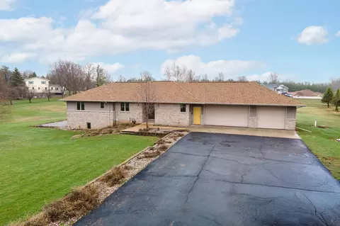 w4967 Burdick Road, Black Creek, WI 54106