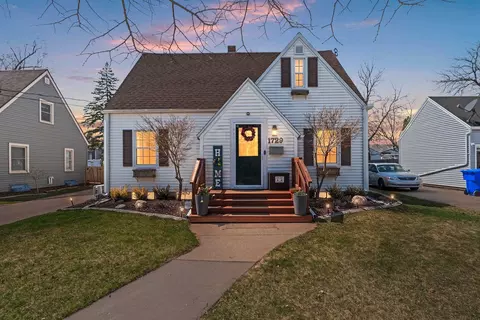 1729 N Harriman St, Appleton, WI 54911