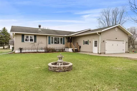 213 Water St, Marinette, WI 54143