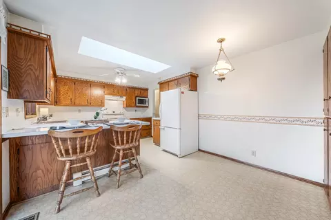 Kitchen - n9237 County Road N, Appleton, WI 54915 photo 3 of 4