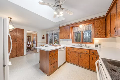 Kitchen - n9237 County Road N, Appleton, WI 54915 photo 4 of 4