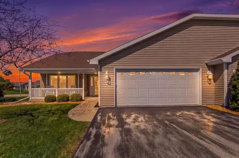 35 Yorkshire Dr, Fond Du Lac, WI 54935