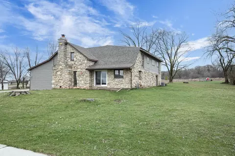 3811 Bower Creek Rd, De Pere, WI 54115