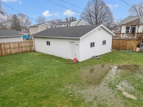 Exterior - 1130 W Grant St, Appleton, WI 54914 photo 7 of 8