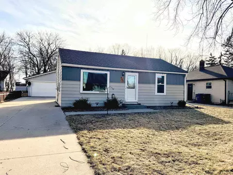 447 Cottage Grove Ave, Green Bay, WI 54304