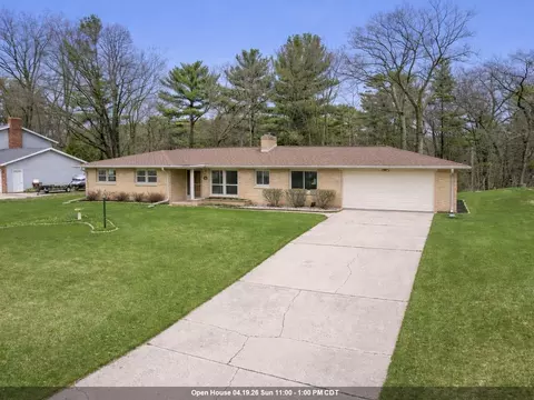 716 Mt Mary Dr, Green Bay, WI 54311