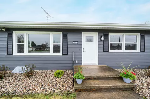 Exterior - 4607 W Capitol Dr, Appleton, WI 54914 photo 9 of 10