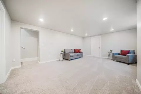 Living - 4607 W Capitol Dr, Appleton, WI 54914 photo 5 of 6