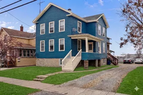 326 W 6th Ave, Oshkosh, WI 54902