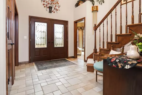 Entry Way - 617 E Apple Creek Rd, Appleton, WI 54913 photo 1 of 5