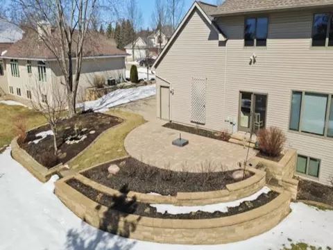 Exterior - 617 E Apple Creek Rd, Appleton, WI 54913 photo 1 of 3