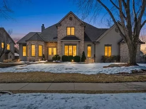 Exterior - 617 E Apple Creek Rd, Appleton, WI 54913 photo 3 of 3