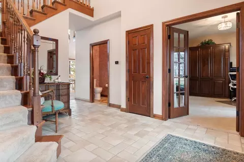 Entry Way - 617 E Apple Creek Rd, Appleton, WI 54913 photo 3 of 5