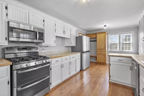 Kitchen - 311 E Cedar St, Pulaski, WI 54162 photo 4 of 8