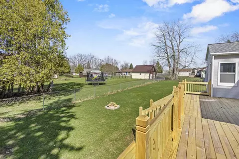 Exterior - 311 E Cedar St, Pulaski, WI 54162 photo 14 of 15