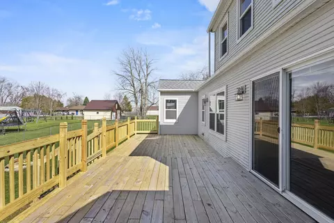 Exterior - 311 E Cedar St, Pulaski, WI 54162 photo 13 of 15
