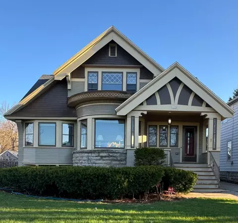 1229 Merritt Ave, Oshkosh, WI 54901