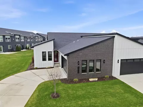 396 Aldon Cir, Green Bay, WI 54304