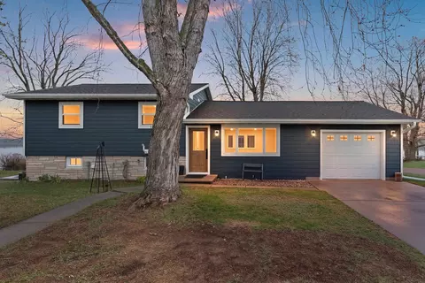 e5760 Waukaunaka Street, Weyauwega, WI 54983