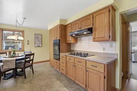 Kitchen - 1613 S Telulah Ave, Appleton, WI 54915 photo 4 of 4