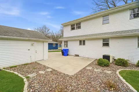 Exterior - 1613 S Telulah Ave, Appleton, WI 54915 photo 2 of 5