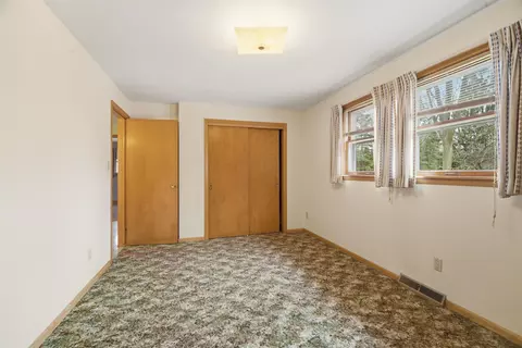 Bedroom - 1613 S Telulah Ave, Appleton, WI 54915 photo 6 of 8