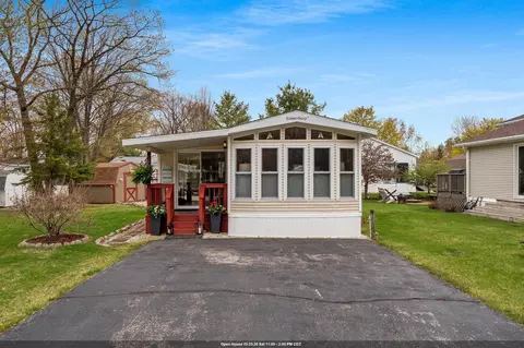 6607 Pearl Ln, Sturgeon Bay, WI 54235