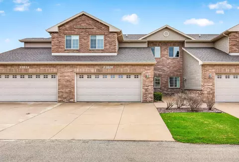 Exterior - 2362 Plank Cir #B, Appleton, WI 54915 photo 3 of 6