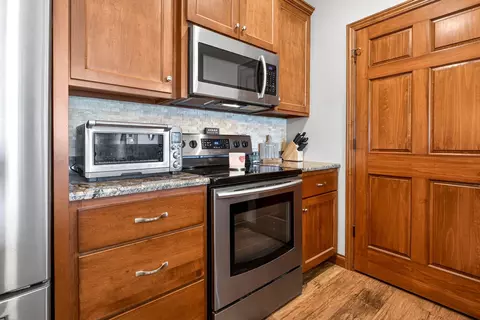 Kitchen - 2362 Plank Cir #B, Appleton, WI 54915 photo 6 of 6