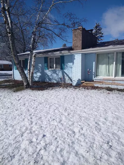 819 Lark St, Green Bay, WI 54303