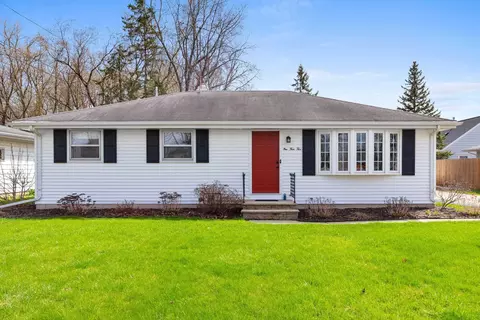 142 W Peckham St, Neenah, WI 54956