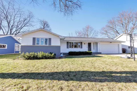 3012 Lawndale Dr, Green Bay, WI 54311