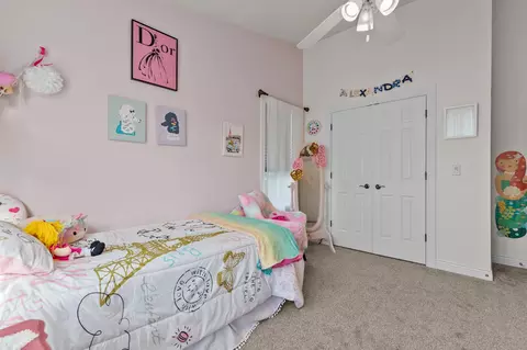 Bedroom - 613 E Castlebury Ln, Appleton, WI 54913 photo 9 of 9