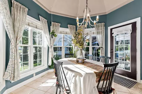 Dining - 613 E Castlebury Ln, Appleton, WI 54913 photo 3 of 3