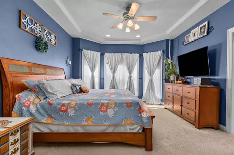 Bedroom - 613 E Castlebury Ln, Appleton, WI 54913 photo 1 of 9