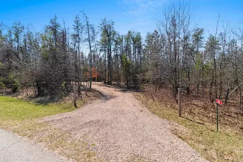 10021 Lillian Dr, Suring, WI 54174