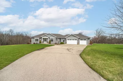 w3869 Garden Drive, Eden, WI 53019