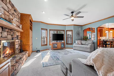 Living - 3400 N Kin St, Appleton, WI 54911 photo 1 of 2