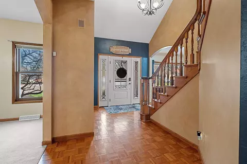 Entry Way - 3400 N Kin St, Appleton, WI 54911 photo 2 of 6