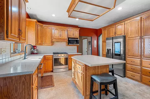 Kitchen - 3400 N Kin St, Appleton, WI 54911 photo 2 of 2