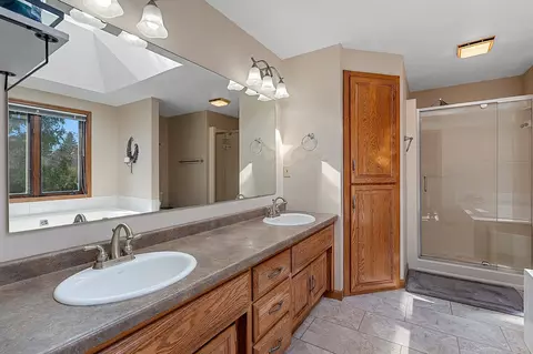 Bath - 3400 N Kin St, Appleton, WI 54911 photo 3 of 5