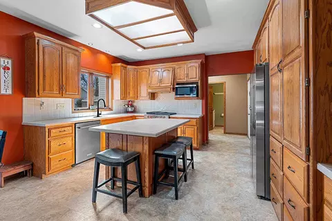 Kitchen - 3400 N Kin St, Appleton, WI 54911 photo 1 of 2