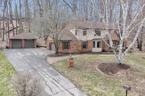 382 Ellortina Cir, Green Bay, WI 54302