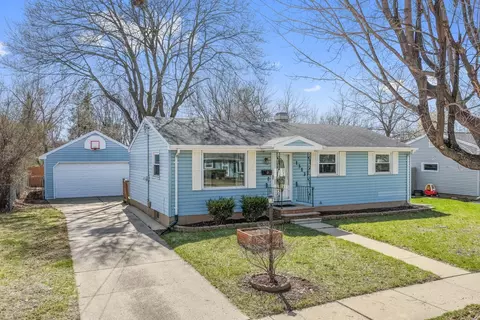 1313 San Jose Pl, Green Bay, WI 54303