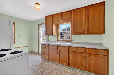 Kitchen - 431 E Coolidge Ave, Appleton, WI 54915 photo 2 of 2