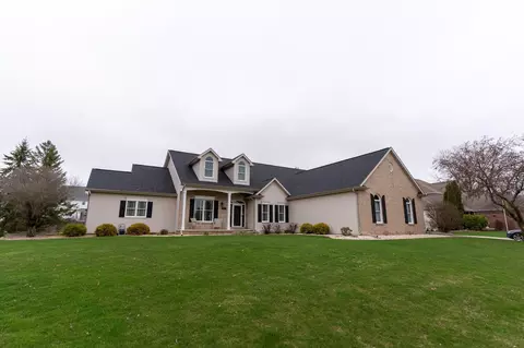 Exterior - 522 E Tallgrass Dr, Appleton, WI 54913 photo 13 of 13