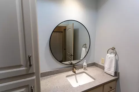 Bath - 522 E Tallgrass Dr, Appleton, WI 54913 photo 5 of 14
