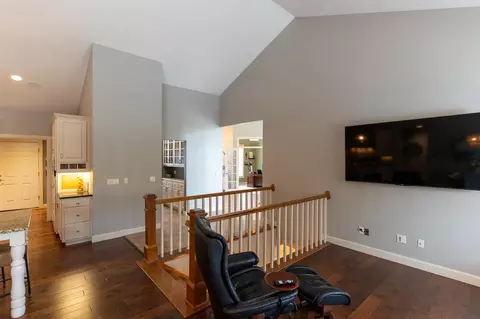 Entry Way - 522 E Tallgrass Dr, Appleton, WI 54913 photo 2 of 11