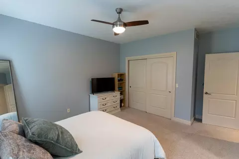 Bedroom - 522 E Tallgrass Dr, Appleton, WI 54913 photo 6 of 9