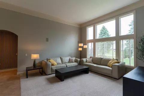 Living - 522 E Tallgrass Dr, Appleton, WI 54913 photo 8 of 9